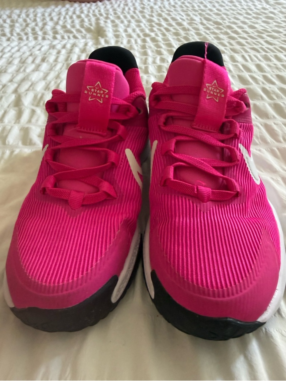 Kids Size 2Y Hot Pink Nike Star Runner 04